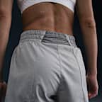 Shorts 2 en 1 Dri-FIT de tiro alto de 8 cm para mujer Nike One