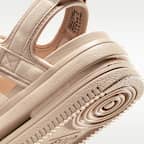 รองเท้าแซนดัลผู้หญิง Nike Icon Classic