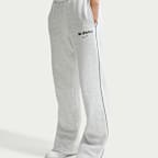 Nike Studio Fleece Medium Weight Pantalones de tiro medio con dobladillo abierto - Mujer