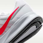 รองเท้าวิ่งโร้ดรันนิ่งผู้ชาย Nike Run Swift 3