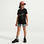 Playera para niños talla grande Nike Sportswear