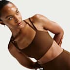 Bra deportivo de baja sujeción con almohadillas para mujer Nike Zenvy Strappy