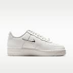 Γυναικεία παπούτσια Nike Air Force 1 '07