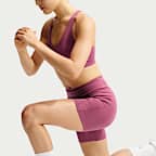 Nike Universa 女款高腰 5" 正面無縫線單車短褲