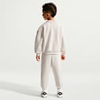 Nike Conjunto de dos piezas Essential de tejido Fleece con sudadera - Niño/a pequeño/a