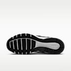 รองเท้า Nike P-6000