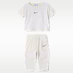 Nike Ready, Set! Set aus T-Shirt und Jogger für Babys