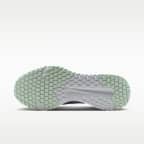 รองเท้าวิ่งโร้ดรันนิ่งผู้หญิง Nike Run Defy