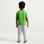 Playera de hoja perenne infantil Nike Futura