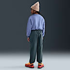 Nike Sportswear Club Fleece-sweatshirt med firkantet pasform og rund hals til piger