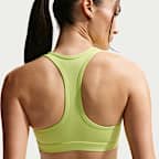 สปอร์ตบราผู้หญิงเสริมฟองน้ำ Nike Swoosh Medium Support