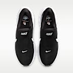 Nike Revolution 8 EasyOn Straßenlaufschuh (Herren)
