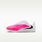 Nike Jr. Phantom 6 Low Club Big Kids' Indoor/Court Soccer Shoes
