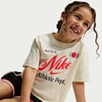 Conjunto de 2 piezas Sprinter para niños talla pequeña Nike Tennis Lifestyle