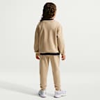 Zweiteiliges Nike Rundhalsshirt-Set (jüngere Kinder)