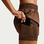 Nike One Dri-FIT 2-in-1 damesshorts met hoge taille (8 cm)