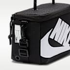 Nike mini cipősdobozos crossbody táska (3 l)