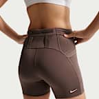 Nike ACG Pantalons curts de trail running de 10 cm amb cintura alta Dri-FIT - Dona
