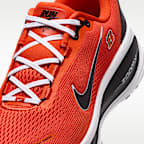 Nike Vomero 18 (Cincinnati Bengals) Men's NFL Road Running Shoes