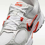 Nike V5 RNR Women's Shoes with Reflective Accents