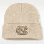 Gorro con dobladillo universitario marca Jordan para hombre North Carolina Natural Utility