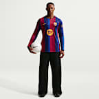 FC Barcelona 2026/27 Stadium Nike Dri-FIT replika langermet fotballdrakt til herrer (hjemmedrakt)