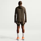 Playera de trail running Dri-FIT con gorro con protección contra los rayos UV para hombre Nike ACG "Solar Chase"