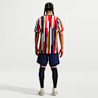 Playera de futbol de manga corta Nike Dri-FIT para antes del partido para hombre C.D. Guadalajara