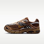 Tenis con detalles reflejantes para mujer Nike Air Max Moto 2K