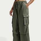 Nike Sportswear Women's Mid-Rise Oversized Woven Cargo Trousers
