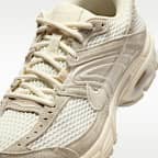 Nike Air Max Moto 2K SE Women's Shoes