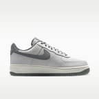 Tenis para hombre Nike Air Force 1 ’07 LX Vibram