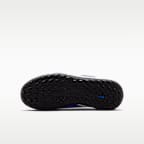 Nike Jr. Phantom 6 Low Club Older Kids' Turf Football Shoes