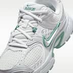 Nike V5 RNR Women's Shoes with Reflective Design Accents