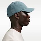 Gorra Swoosh metálica sin estructura Nike Dri-FIT Club