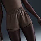 Shorts Dri-FIT 2 en 1 de tiro medio de 8 cm para mujer Nike One