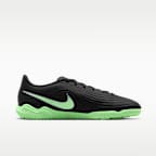 Nike Tiempo Maestro Club Indoor/Court Low-Top Football Shoes