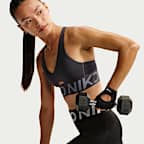 สปอร์ตบราผู้หญิงซัพพอร์ตระดับกลางเสริมฟองน้ำ Nike Pro Sculpt