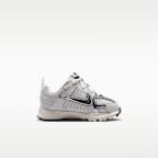 Tenis para bebé e infantil Nike Vomero 5
