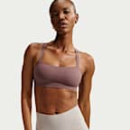 Nike Zenvy Strappy sport-bh met vulling en lichte ondersteuning