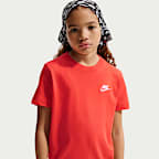 Nike Sportswear Older Kids' T-Shirt