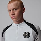 Camisola de treino de futebol de malha Jordan Dri-FIT Strike Night Edition Paris Saint-Germain para homem
