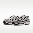 Nike P-6000 herenschoenen