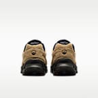 Tenis para mujer de cuero Nike Air Max Dn8
