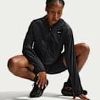 Chamarra de correr Repel de corte cuadrado con protección contra los rayos UV para mujer Nike Tempo