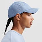 Gorra Swoosh metálica sin estructura Nike Dri-FIT Club