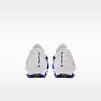 Nike Jr. Phantom 6 Low Club Older Kids' Multi-Ground Football Boot