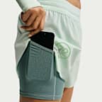 Shorts de correr Dri-FIT de tiro medio 2 en 1 para mujer Nike Swift