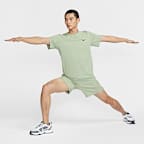 Nike Dri-FIT UV Hyverse Men's Short-Sleeve Fitness Top