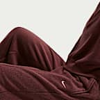 Pants de tiro medio y pierna amplia para mujer Nike Studio Fleece Medium-Weight Plush